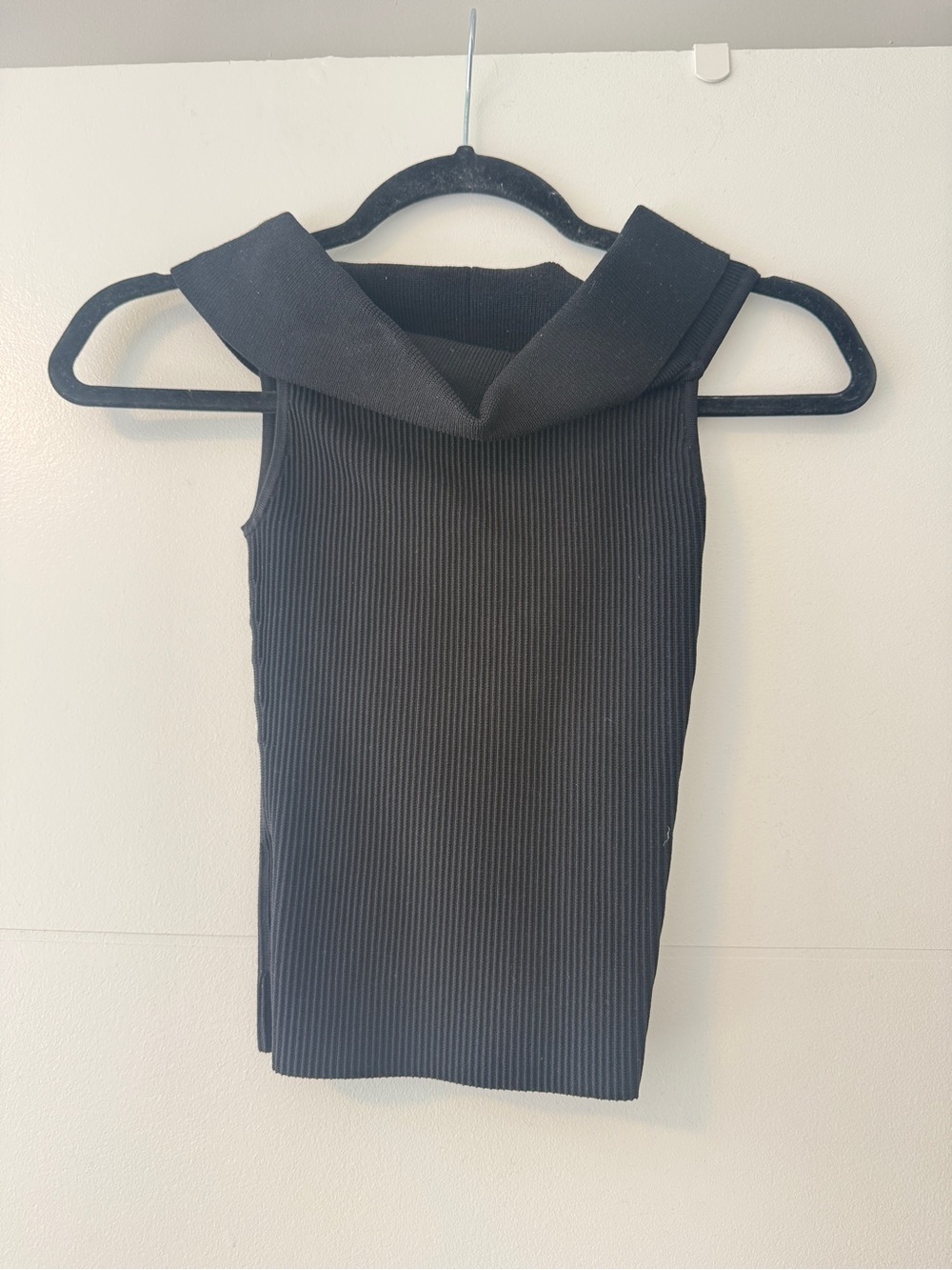 Aritzia Babaton Sculpt Knit Off Shoulder Ribbed Top XXS